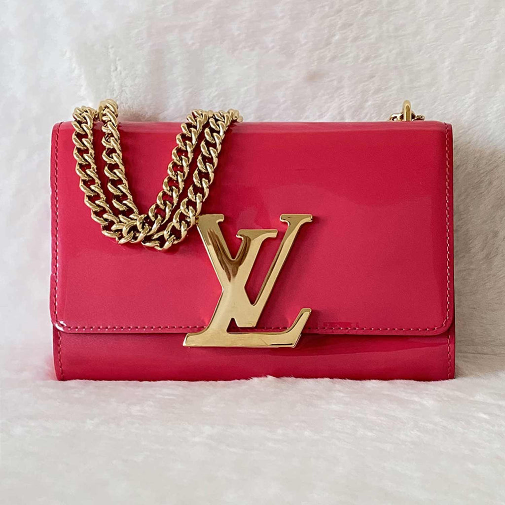 Authentic Louis Vuitton Chain Louise MM bag in Red