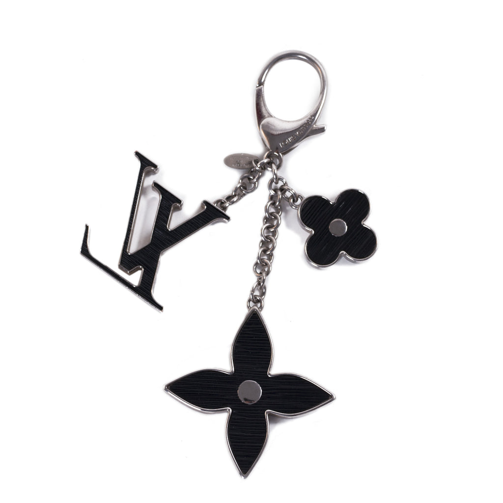 Louis Vuitton Fleur D'Epi Bag Charm Accessories Louis Vuitton - Shop authentic new pre-owned designer brands online at Re-Vogue