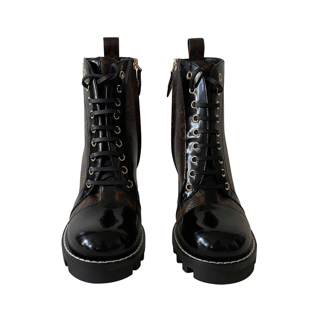 Buy [Shoes] LOUIS VUITTON Louis Vuitton Monogram Star Trail Line Ankle Boots  Lace-Up Boots Enamel #38 1/2 Japan Size Approx. 25cm 1A2Y7W from Japan -  Buy authentic Plus exclusive items from Japan