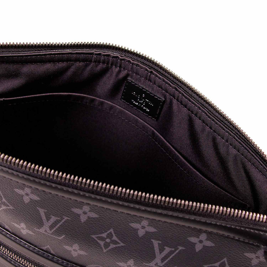 Work in style…. This Louis Vuitton Odyssey Messenger Bag Monogram