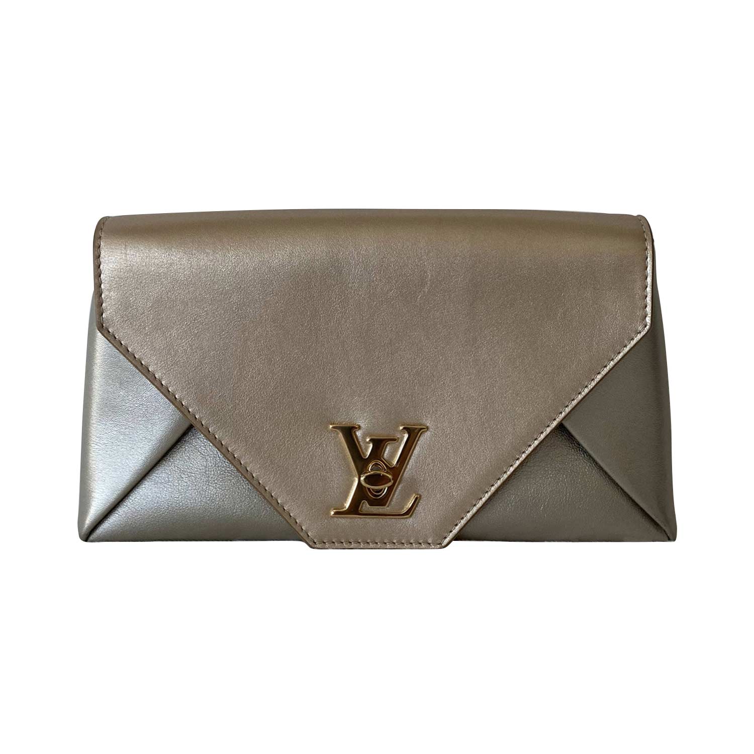 Shop authentic Louis Vuitton Monogram Petit Sac Plat at revogue
