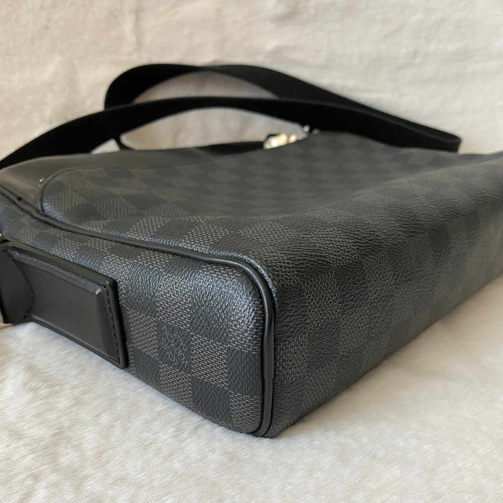 Louis Vuitton Dayton Reporter Bag Damier Graphite PM Black 22991073