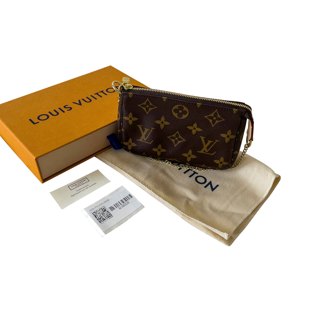 Shop authentic Louis Vuitton Monogram Key Pouch at revogue for