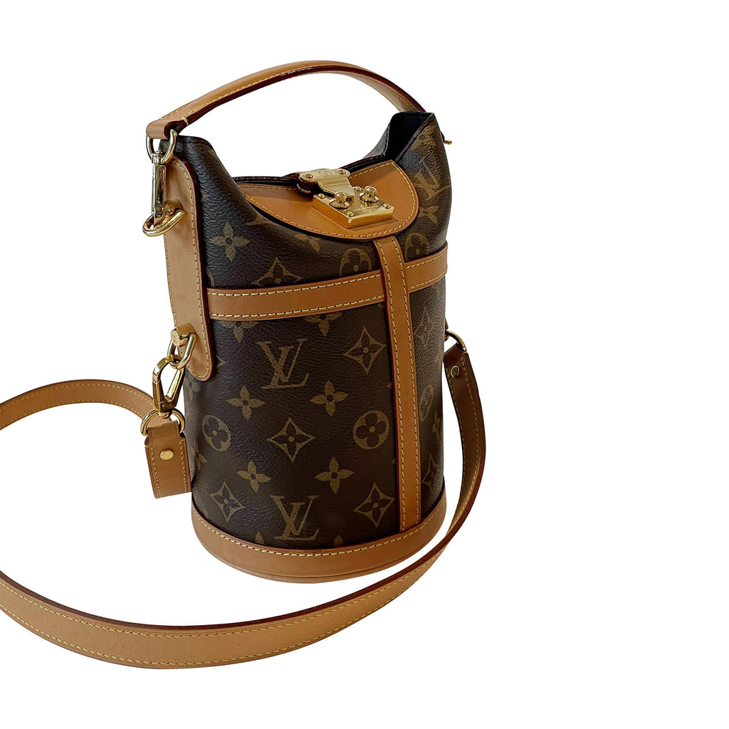 Shop Louis Vuitton MONOGRAM Louis Vuitton DUFFLE BAG by Bellaris