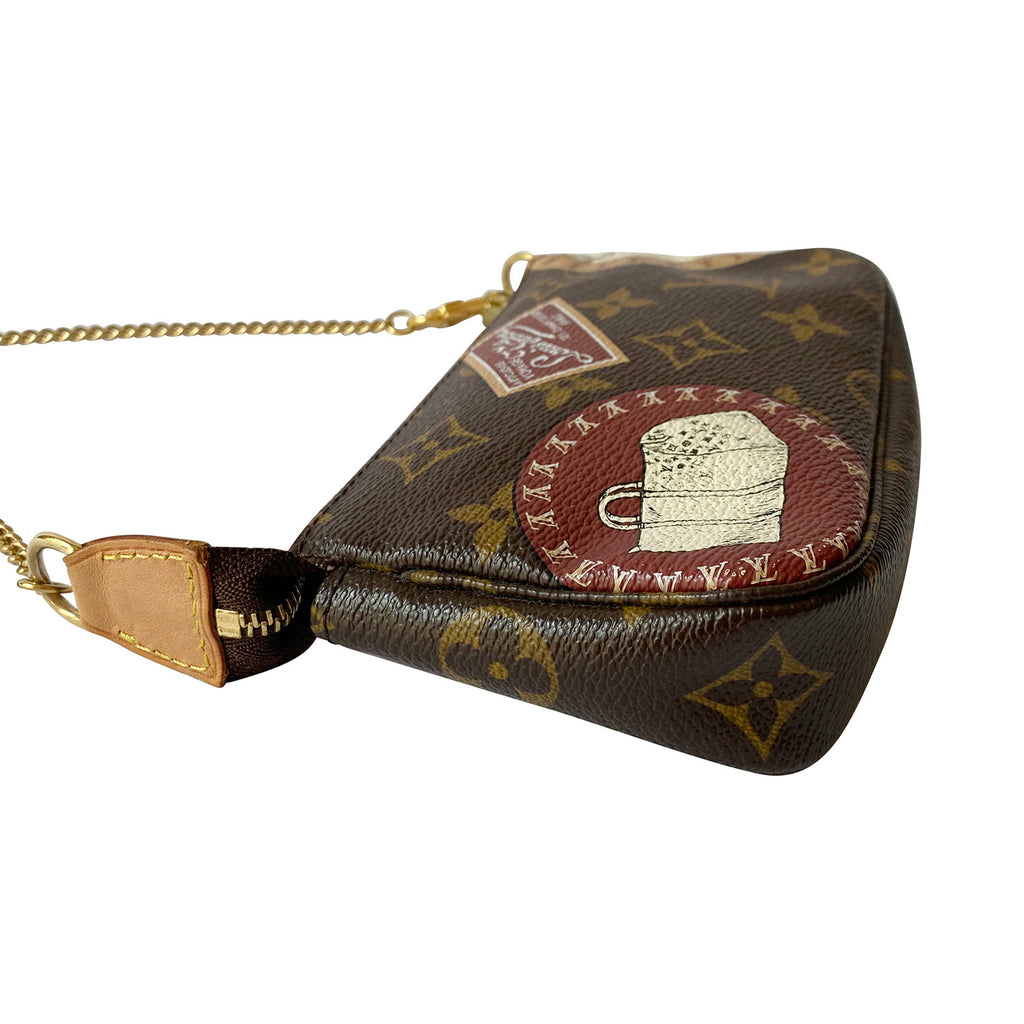 Louis Vuitton Brown Monogram Mini Lin Pochette Accessoires with Chain –  Bagriculture