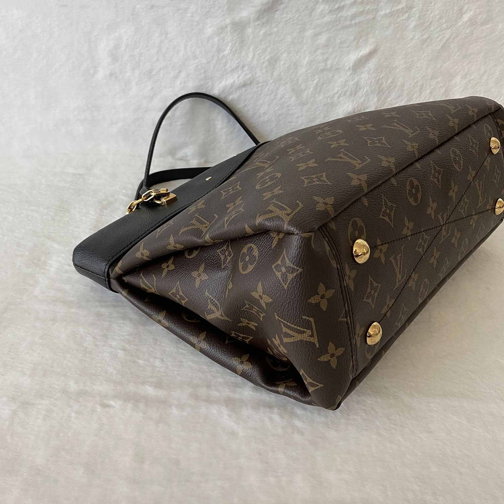 Louis Vuitton Monogram Canvas Red Leather Pallas Shopper Hand Tote Bag –  Debsluxurycloset