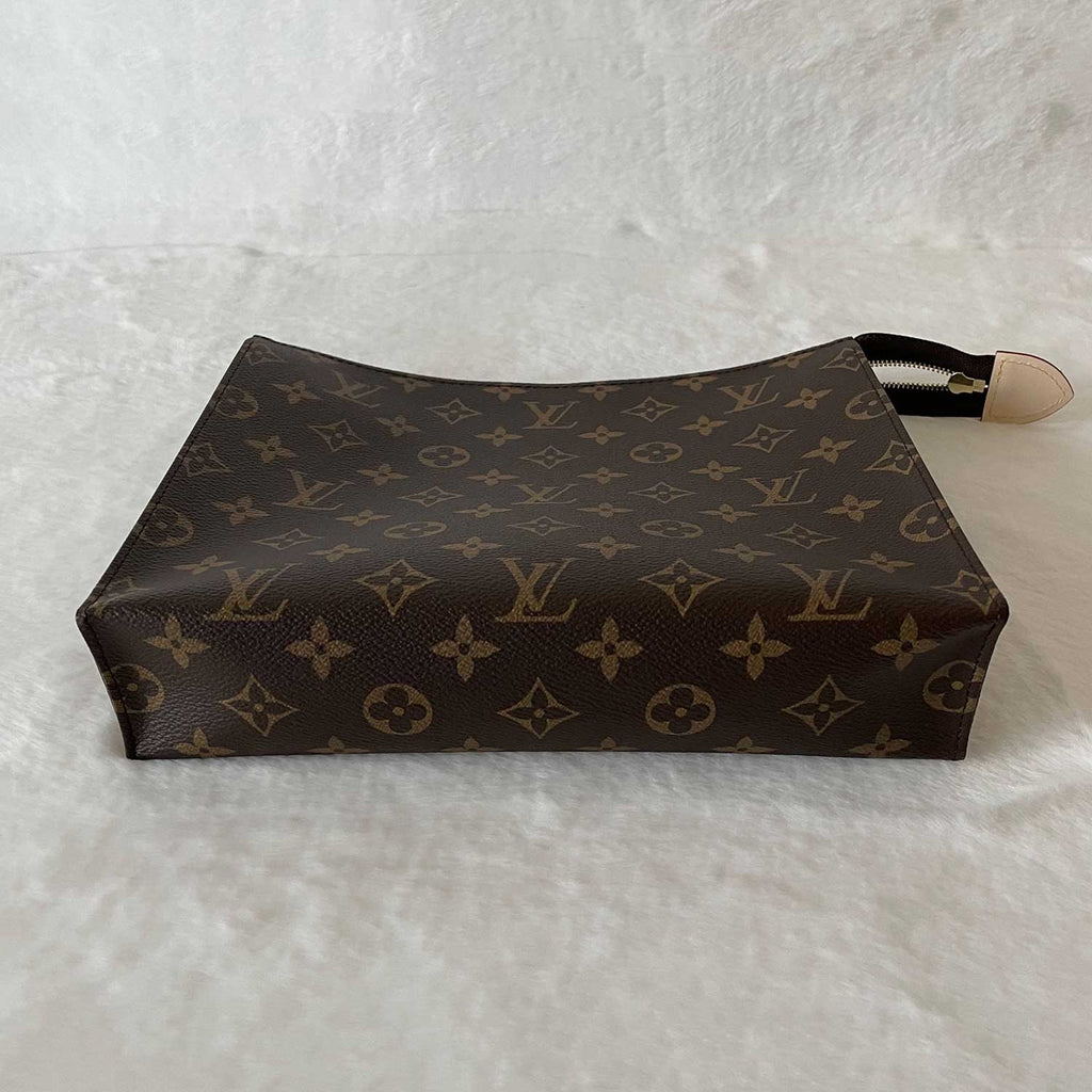 Bagriculture Louis Vuitton Monogram Toiletry Pouch 26 Poche Toilette Cosmetic Bag 97lv29