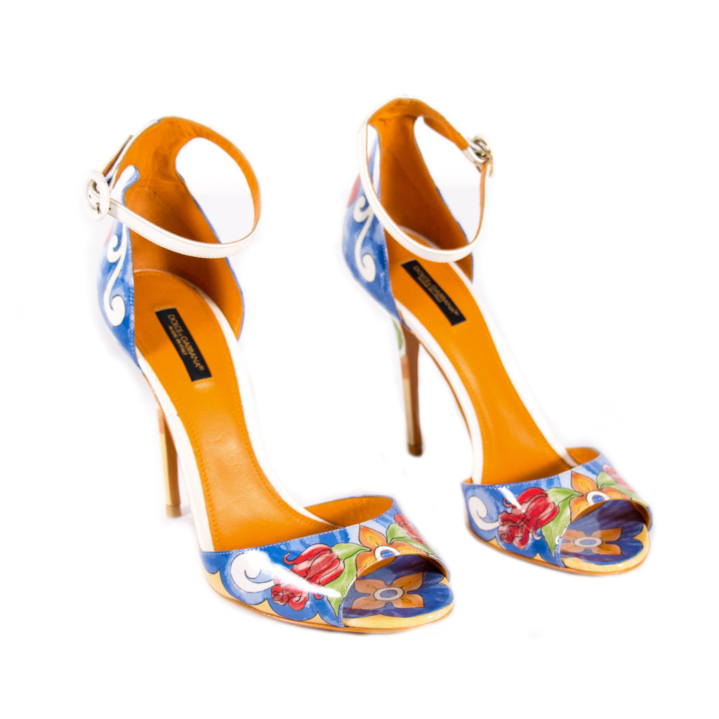 Dolce&Gabbana Keira Majolica Print Sandals Shoes Dolce & Gabbana - Shop authentic new pre-owned designer brands online at Re-Vogue