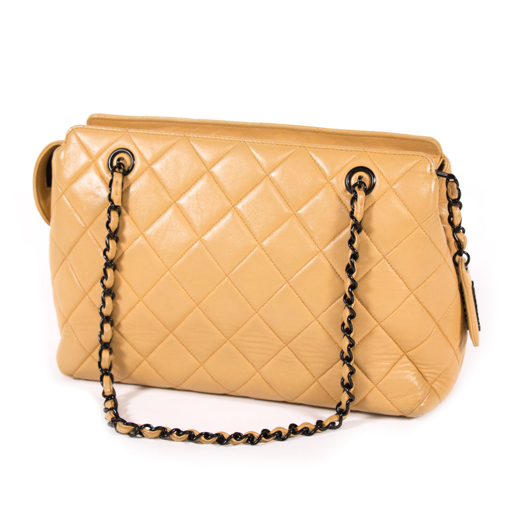 Chanel Vintage Shoulder Bag Bags Chanel - Shop authentic new pre-owned designer brands online at Re-Vogue