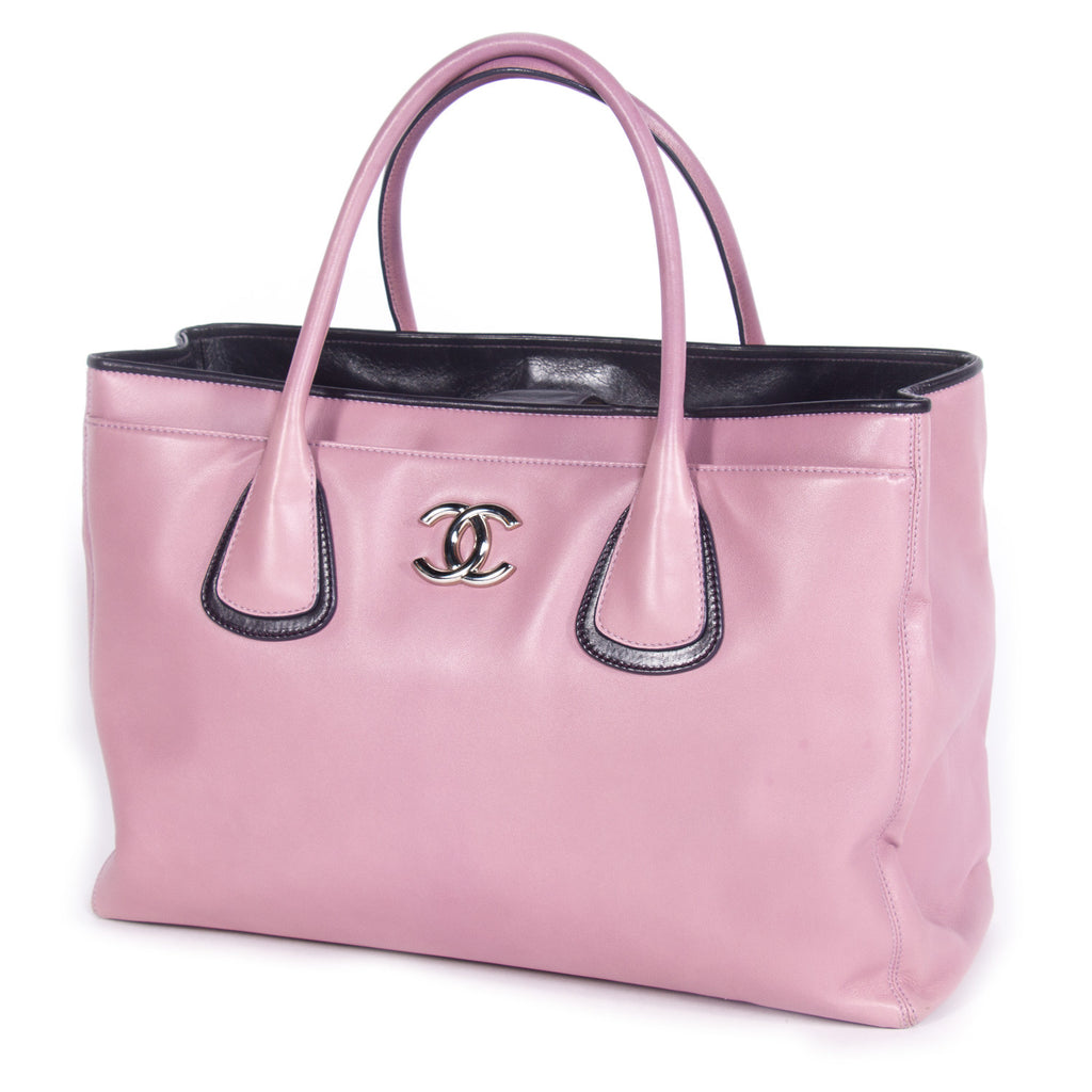 Chanel Ultra Soft Cerf Tote Bags Chanel - Shop authentic new pre-owned designer brands online at Re-Vogue