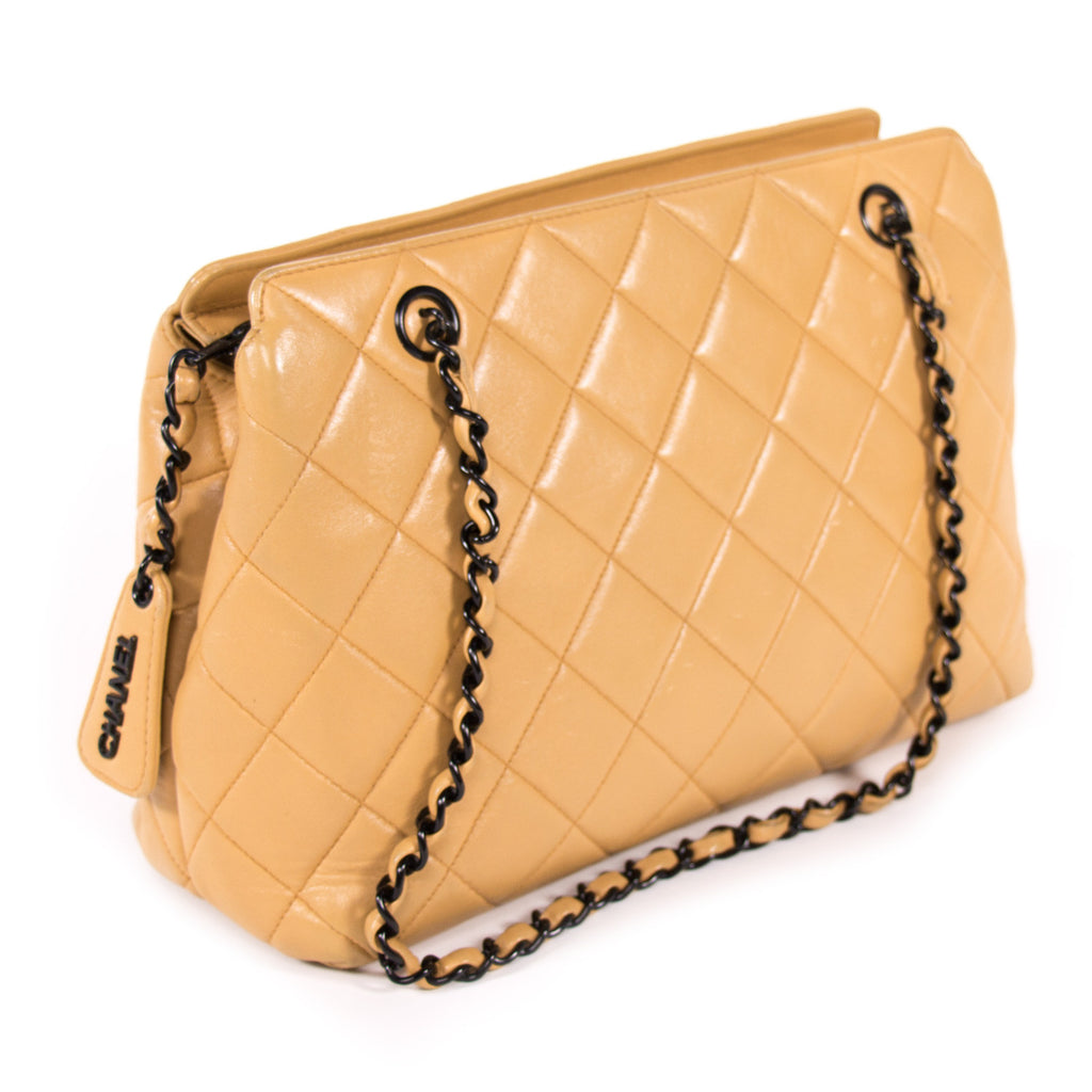 Chanel Vintage Shoulder Bag Bags Chanel - Shop authentic new pre-owned designer brands online at Re-Vogue