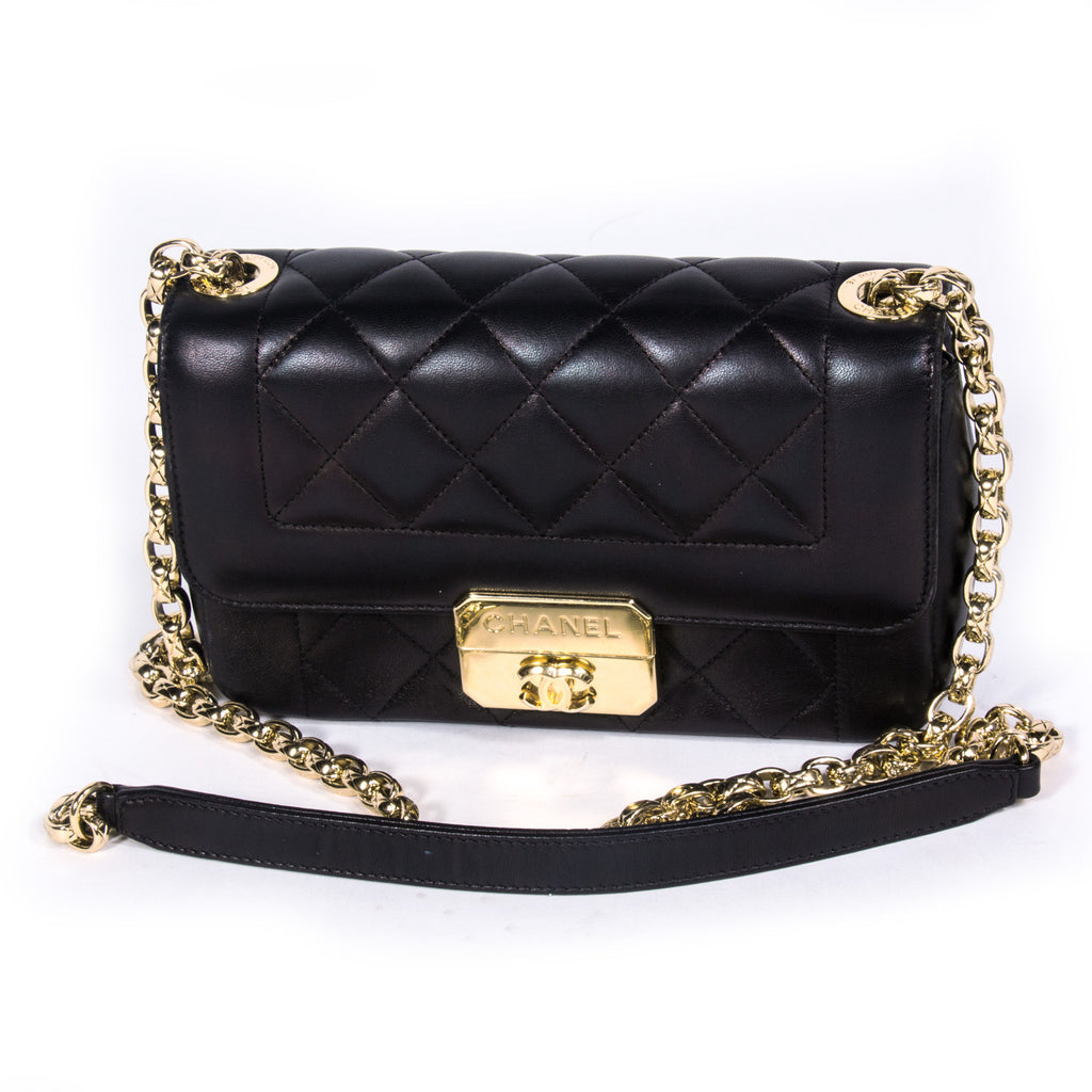 Chanel Chic With Me Small - revogue