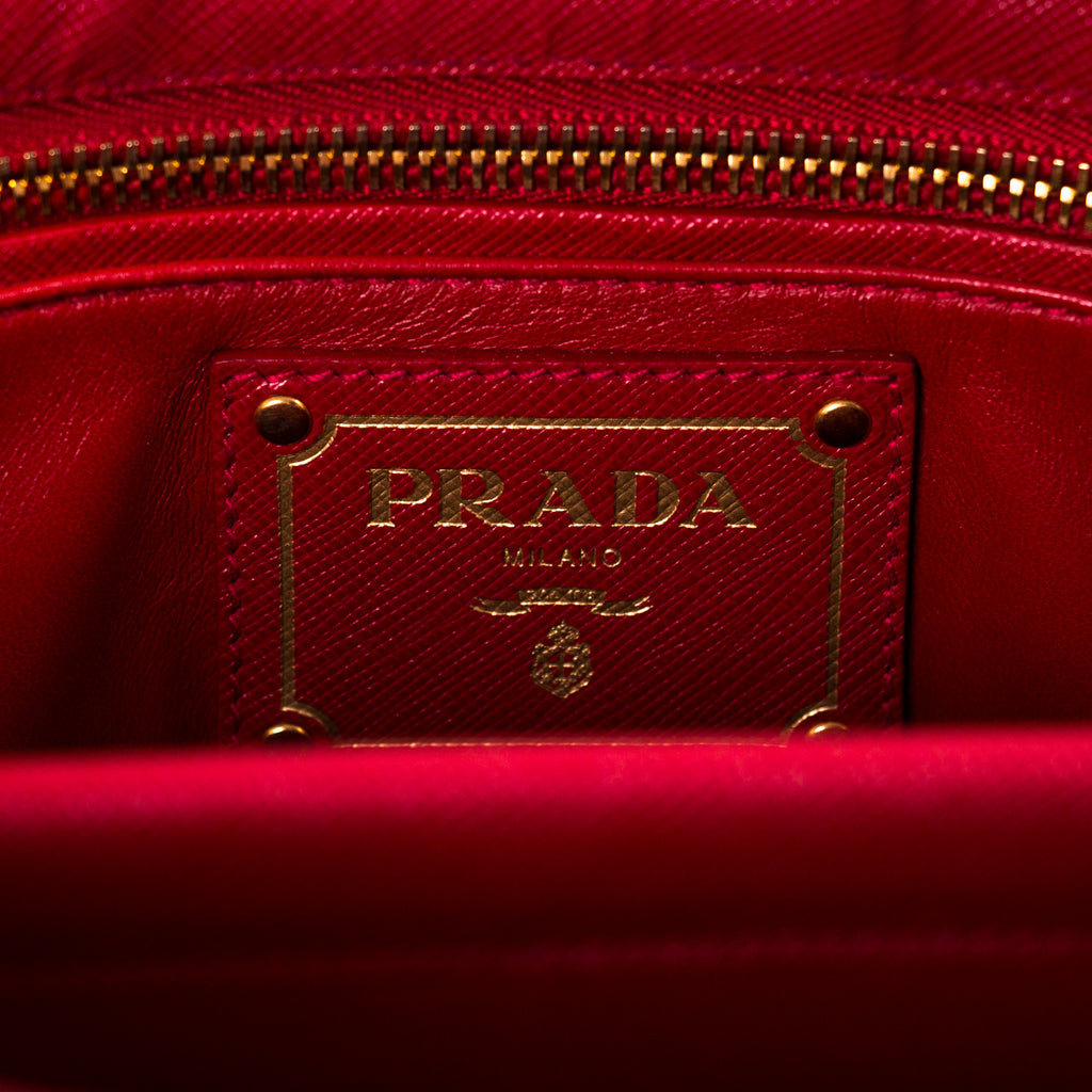 Prada Saffiano Lux Double Handle Tote Bag Bags Prada - Shop authentic new pre-owned designer brands online at Re-Vogue