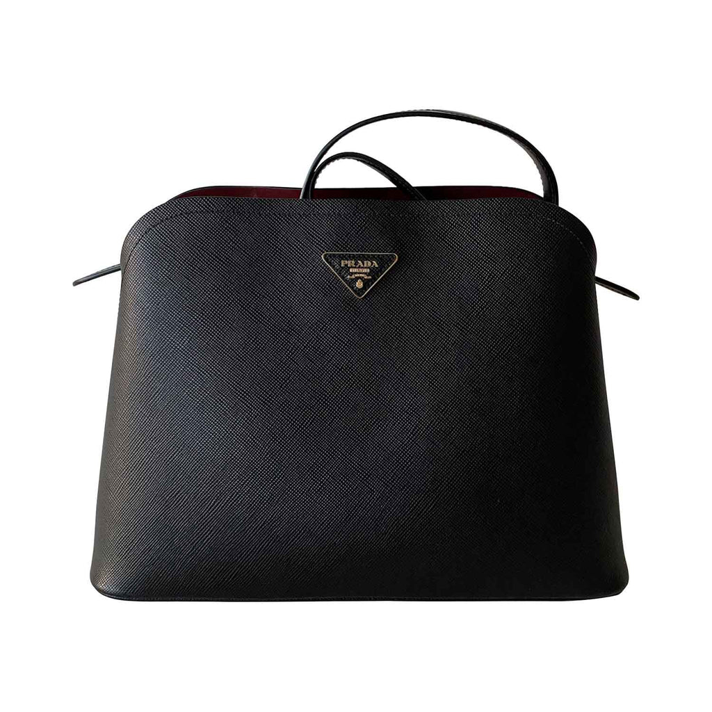 Shop authentic Prada Pattina Saffiano Lux Shoulder Bag at revogue for just  USD 800.00