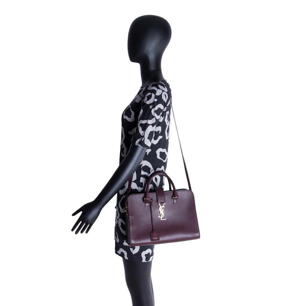 Saint Laurent Monogram Cabas Tote Bag Bags Yves Saint Laurent - Shop authentic new pre-owned designer brands online at Re-Vogue