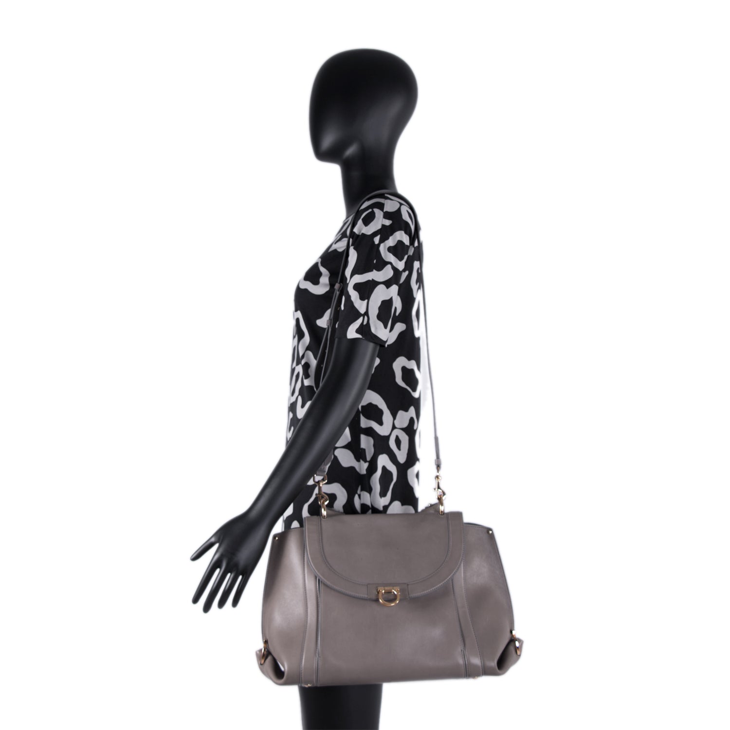 Shop authentic Salvatore Ferragamo Rainbow Satchel Bag at revogue for just USD 490.00