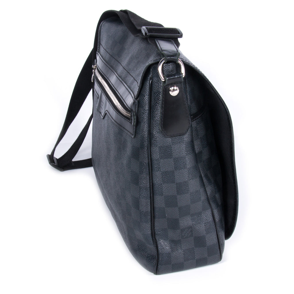 Vintage Louis Vuitton Damier Graphite Daniel GM Messenger Bag SP0059 0 –  KimmieBBags LLC