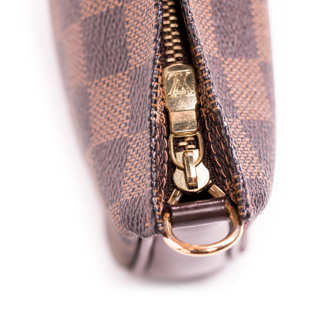 Louis Vuitton Pochette Accessoires - revogue