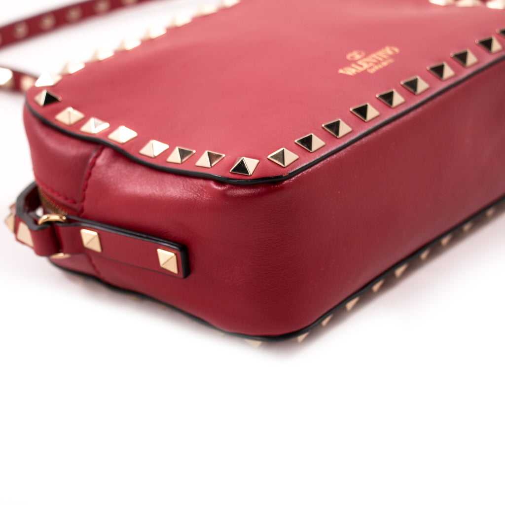 Valentino Rockstud Camera Bag Bags Valentino - Shop authentic new pre-owned designer brands online at Re-Vogue