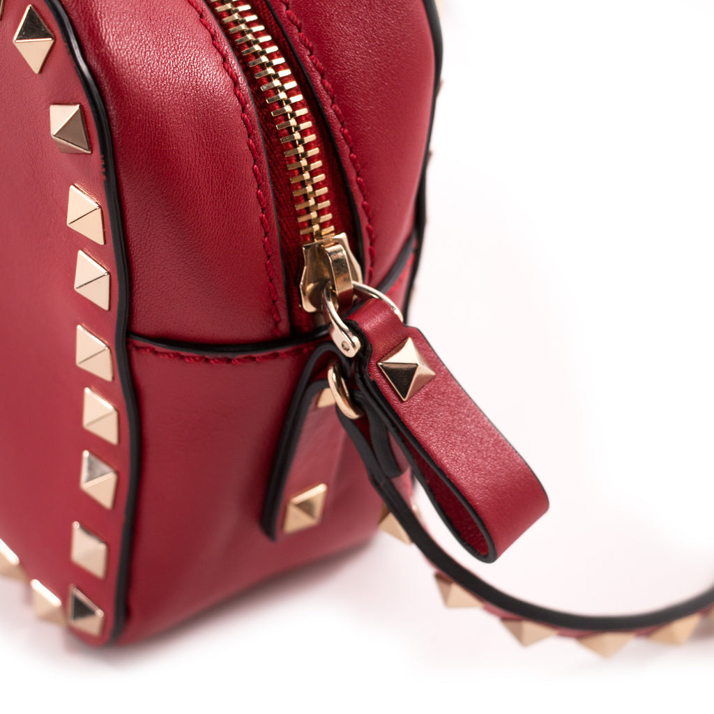 Valentino Rockstud Camera Bag Bags Valentino - Shop authentic new pre-owned designer brands online at Re-Vogue